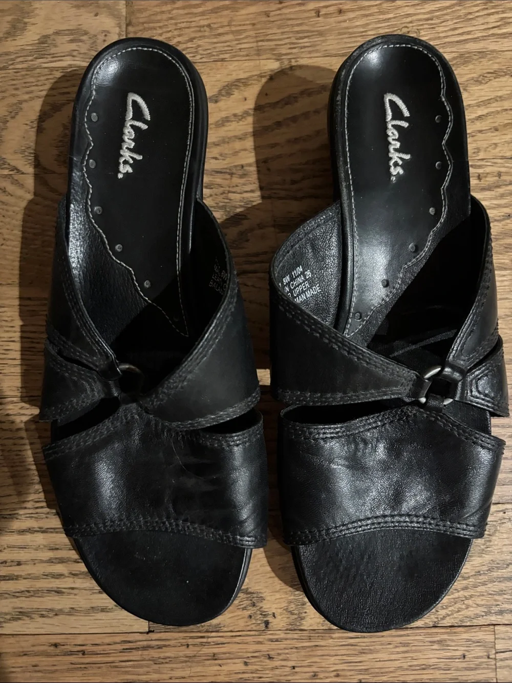 Clarks Black Leather Slip-On Slide Mules/Sandals, Sz 8W EXCELLENT CONDITION